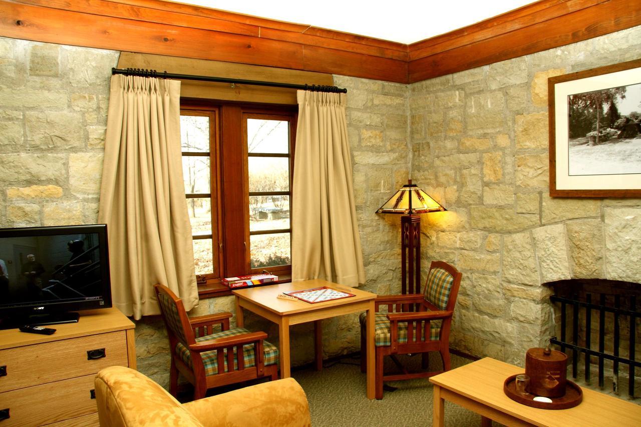 Pere Marquette Lodge & Conference Ctr; BW Premier Collection Grafton Extérieur photo